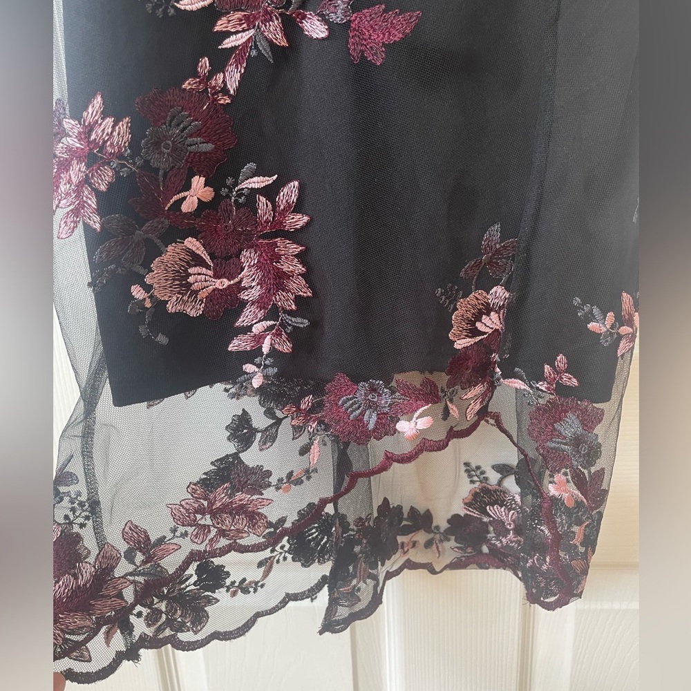 Guess Floral Chiffon Overlay Sheath Dress - Picture 6 of 9